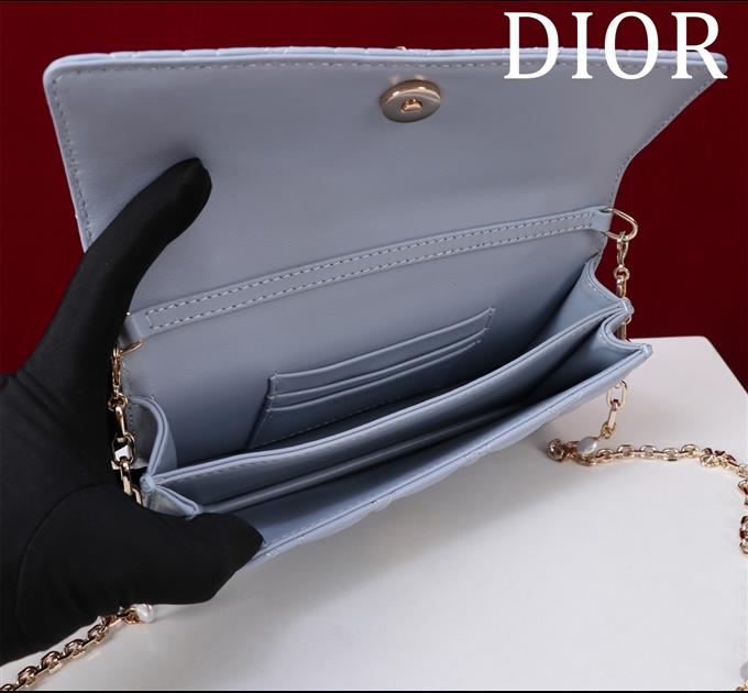 2025228Y600P21295195