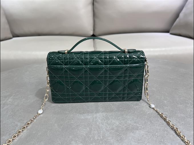 2025228Y600P21297464