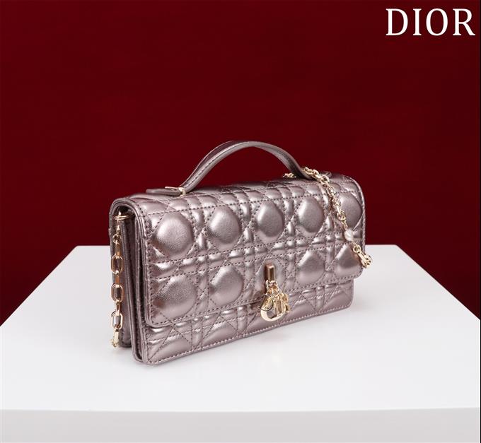 2025228Y600P21298386