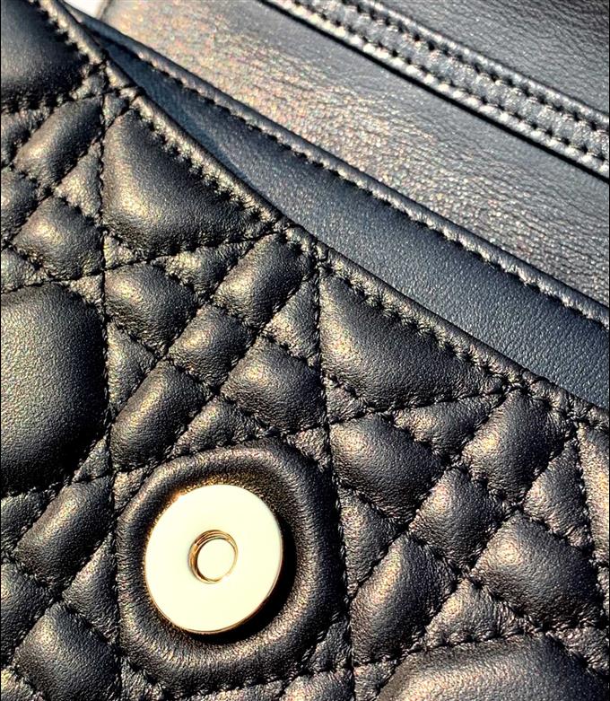 2025228Y850P21292838