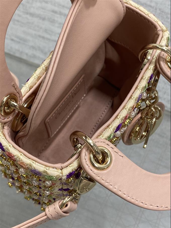 2025228Y1150P212420275