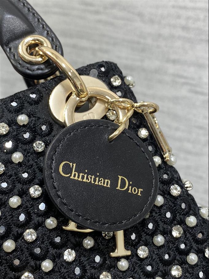 2025228Y1180P212420353