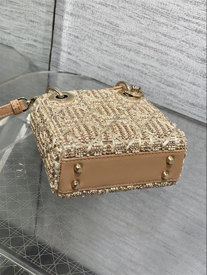 2025228Y1500P212421819