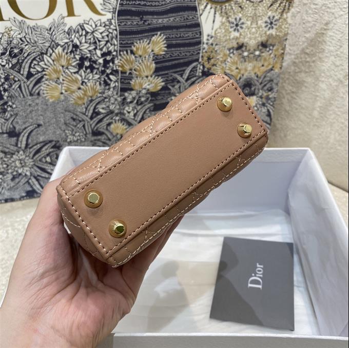 2025228Y580P212419821