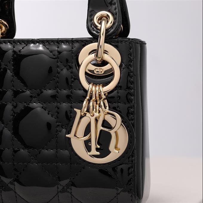 2025228Y580P212422178