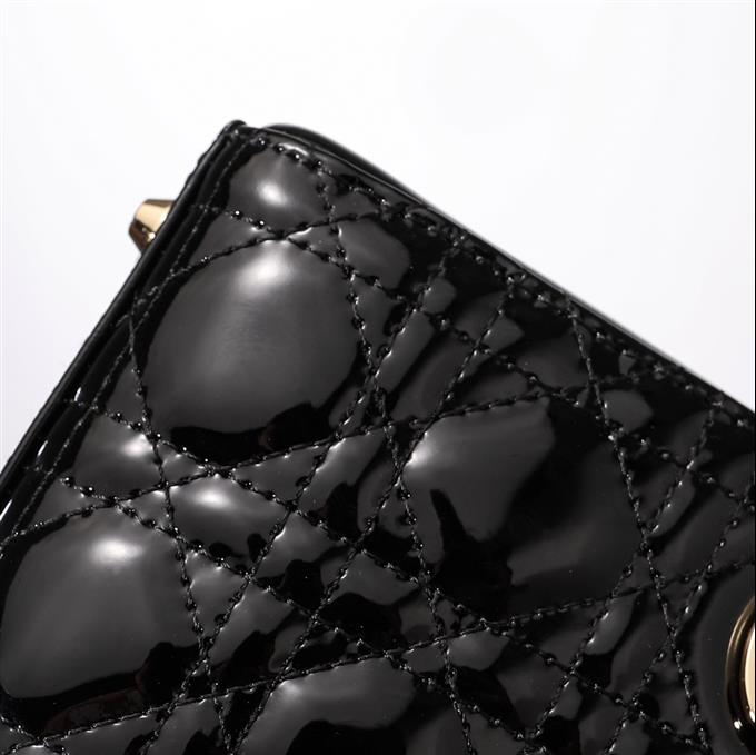 2025228Y580P212422225