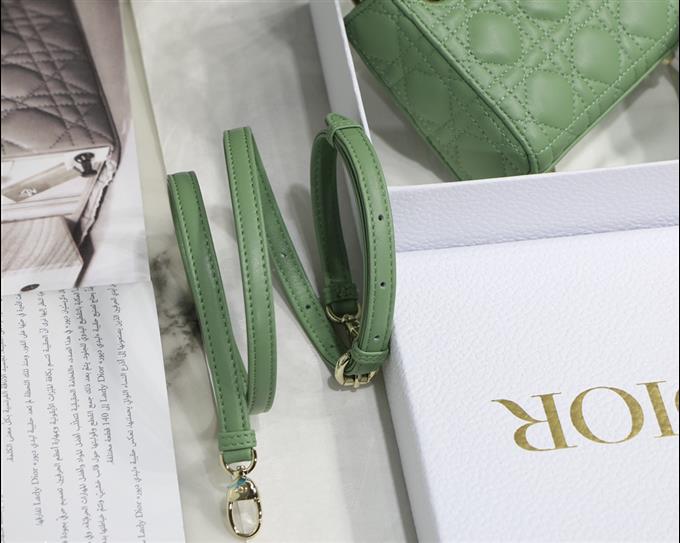 2025228Y580P213032702