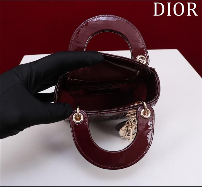 2025228Y600P212425548