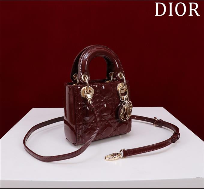 2025228Y600P212425628