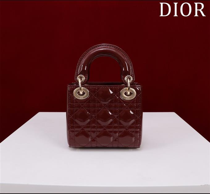 2025228Y600P212425644