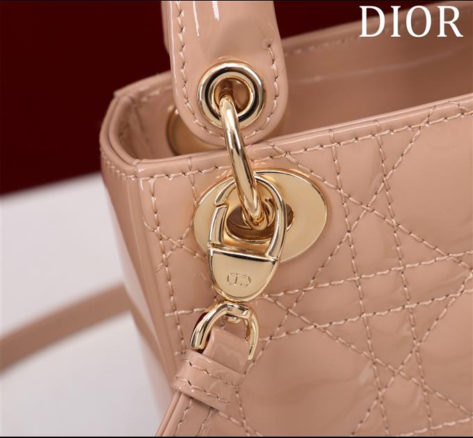 2025228Y600P212426448