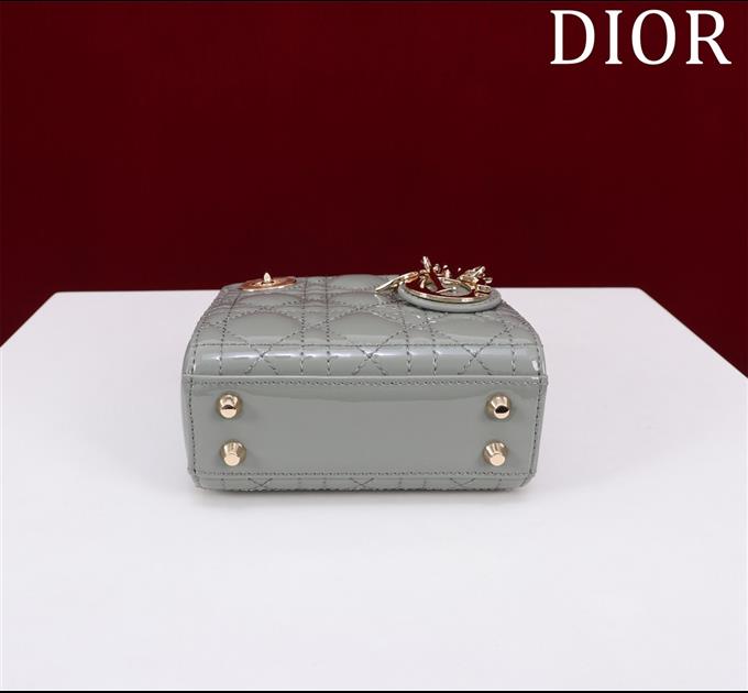 2025228Y600P212426526