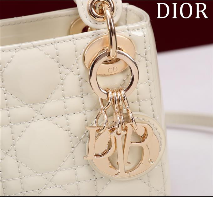 2025228Y600P212426715