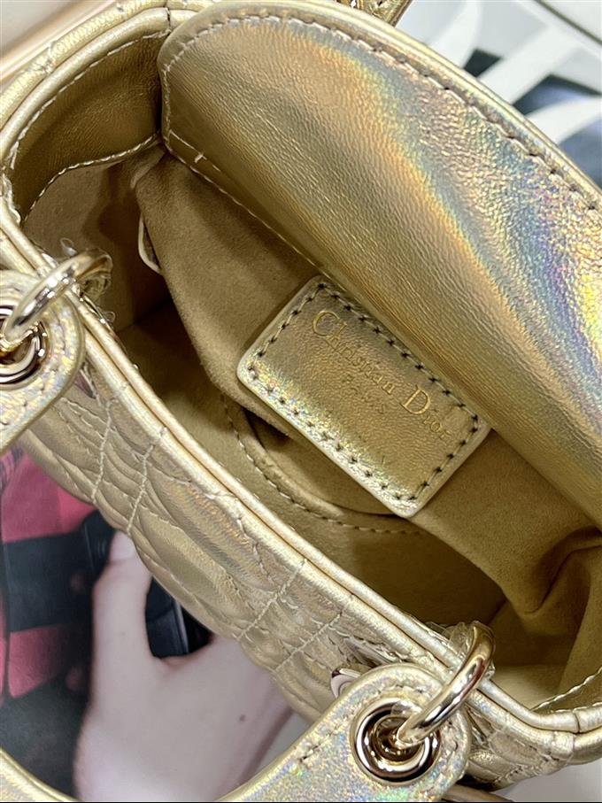 2025228Y600P22650713