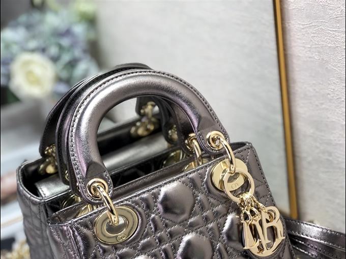 2025228Y650P211251890