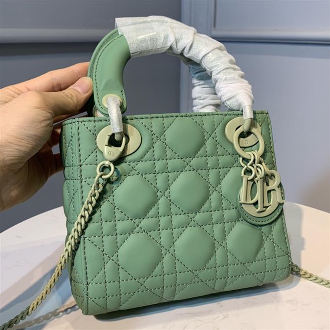 2025228Y650P221844921