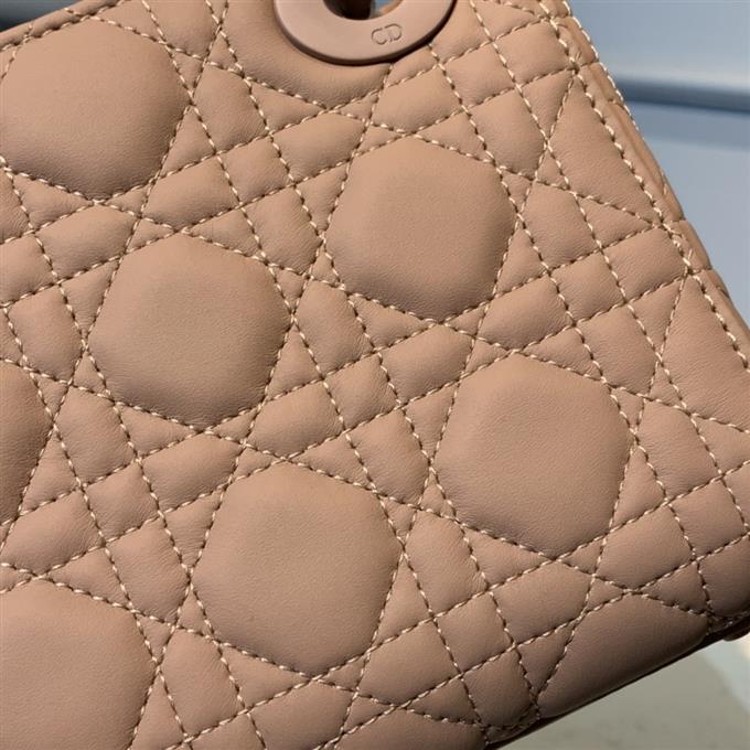 2025228Y650P221845231