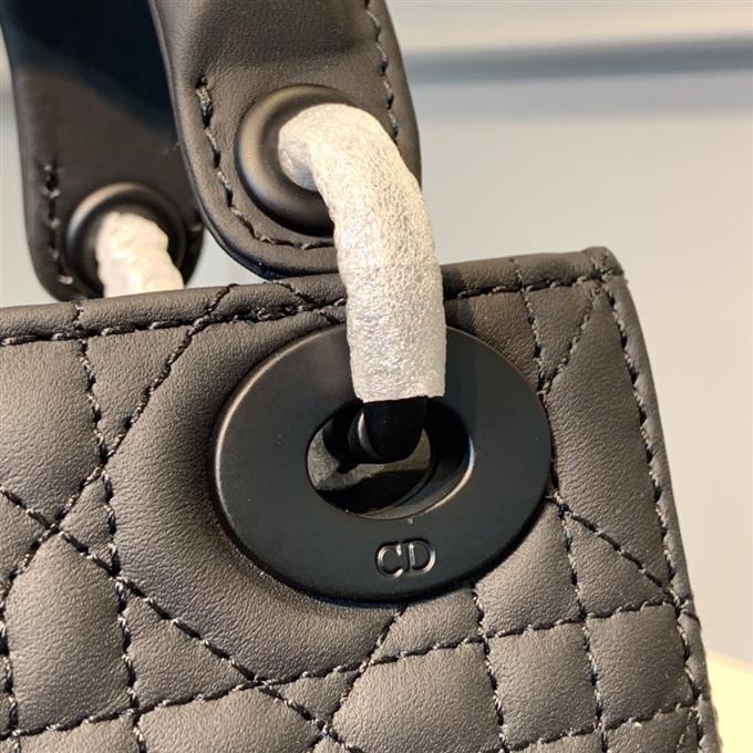 2025228Y650P221845388