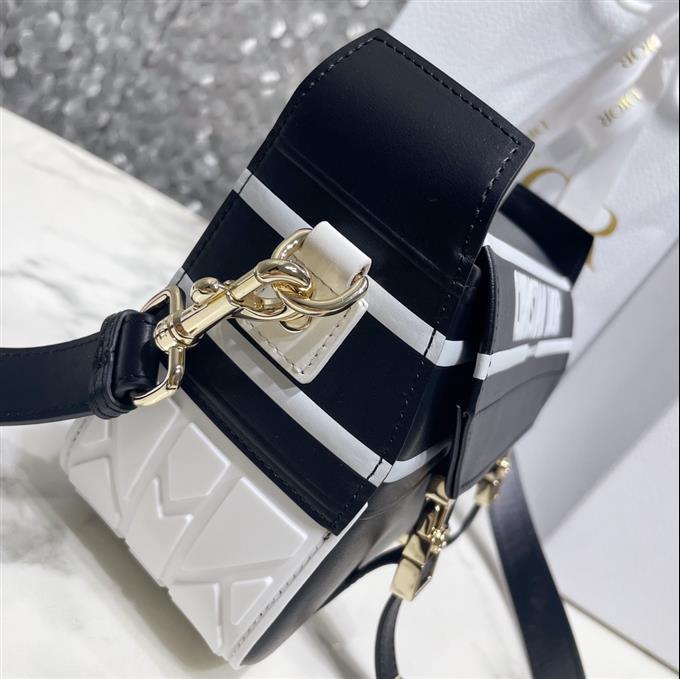 2025228Y1200P22129210