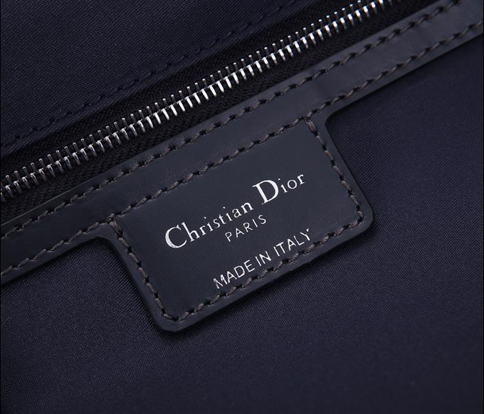 2025228Y500P221557870