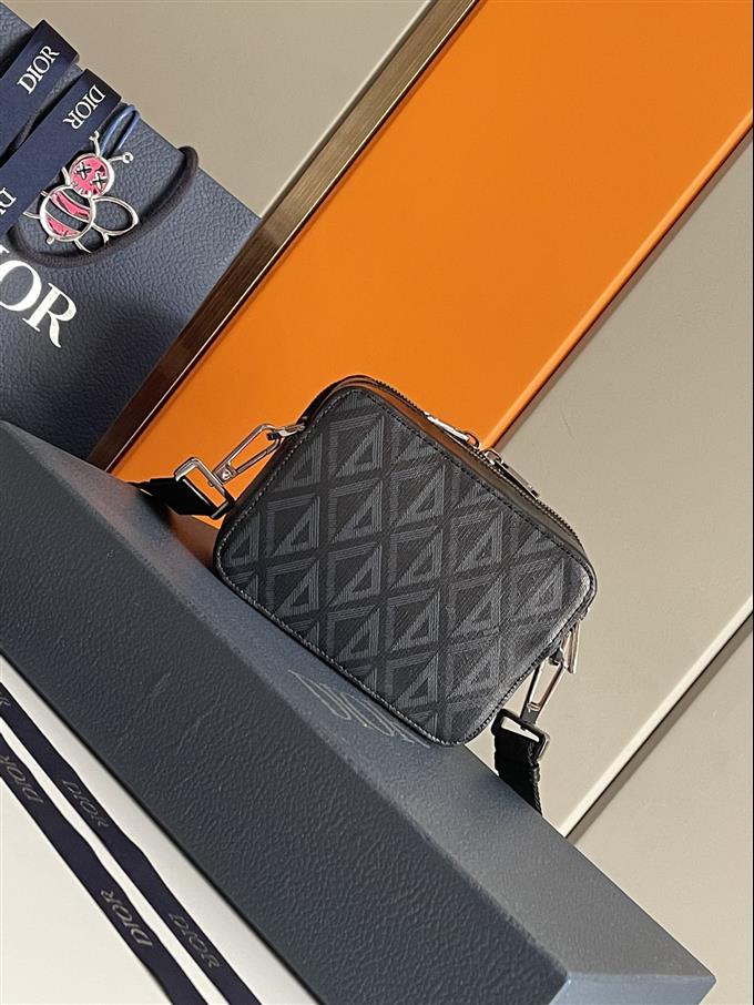 2025228Y500P221557917