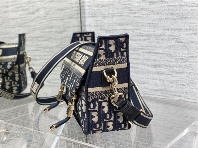 2025228Y600P221210927