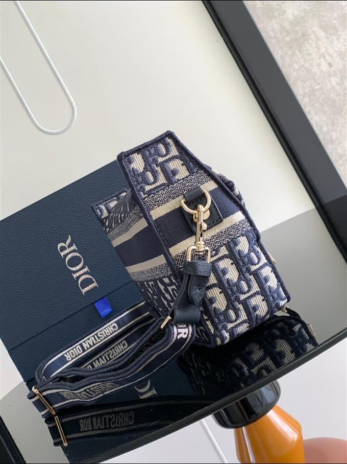 2025228Y600P22129462