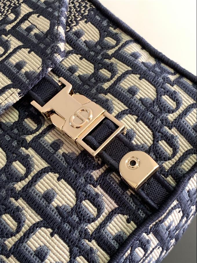 2025228Y650P221211742