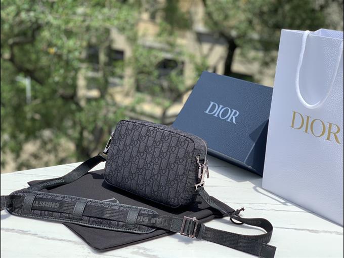 2025228Y650P221558463