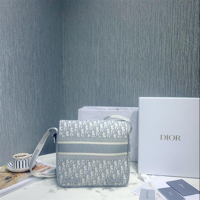 2025228Y850P221213555