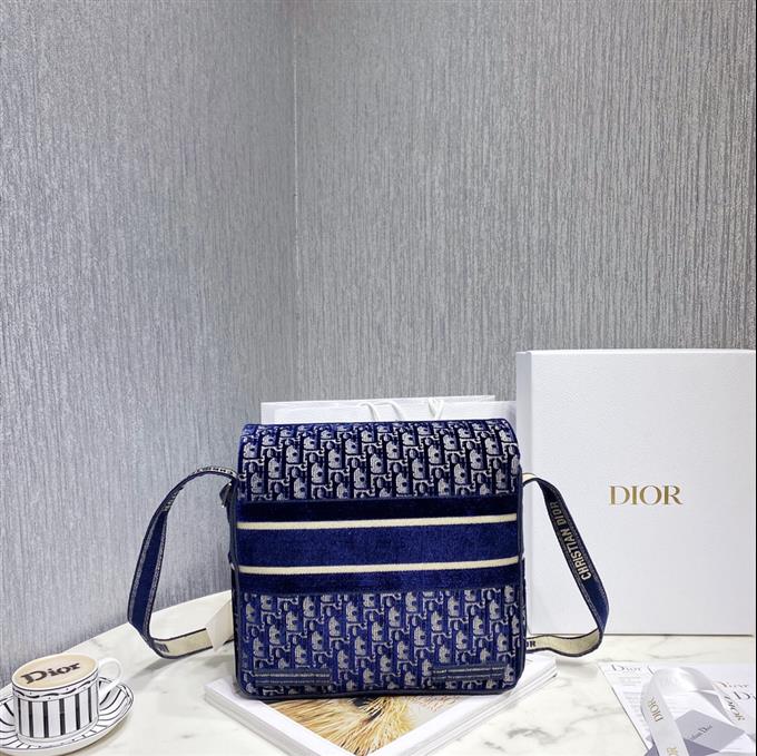 2025228Y850P221213835