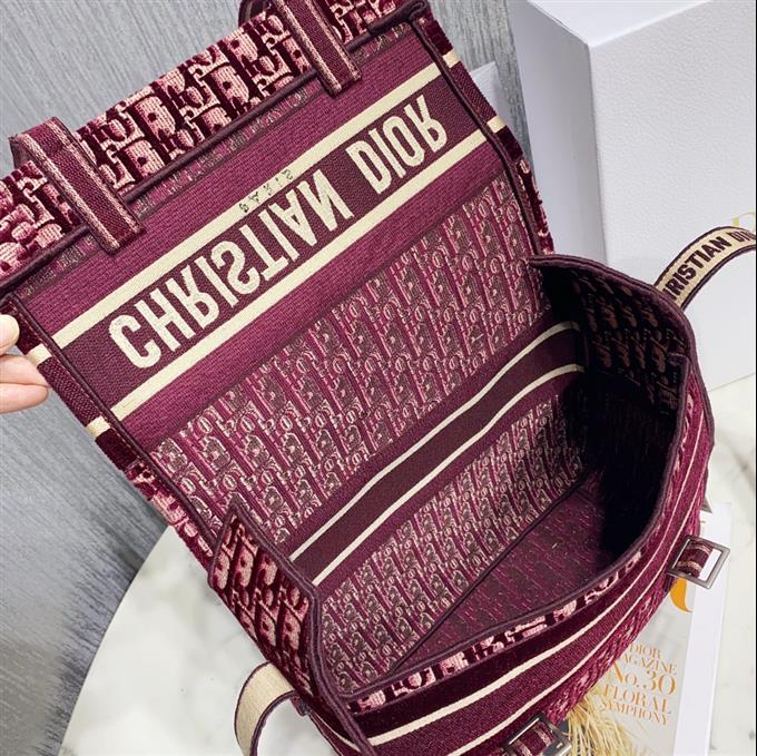 2025228Y850P221213913