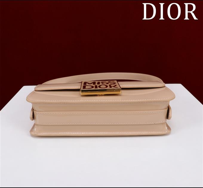 2025228Y600P214940273