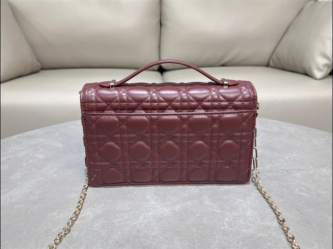 2025228Y600P214940807