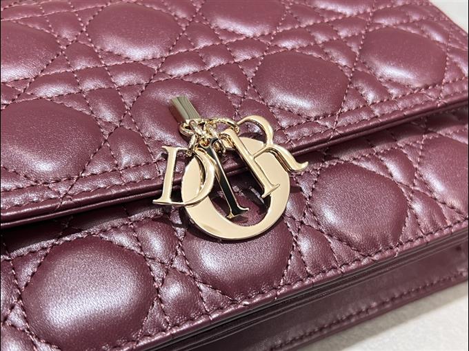 2025228Y600P214940870