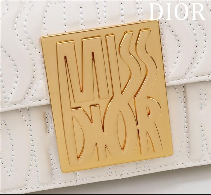 2025228Y630P214942301