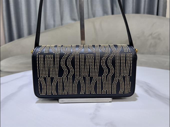 2025228Y650P214942800