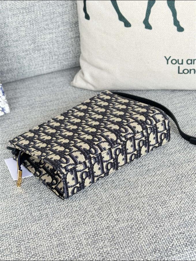 2025228Y300P204639205