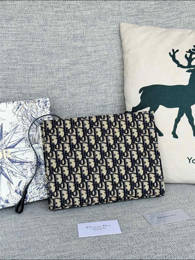 2025228Y320P204639578