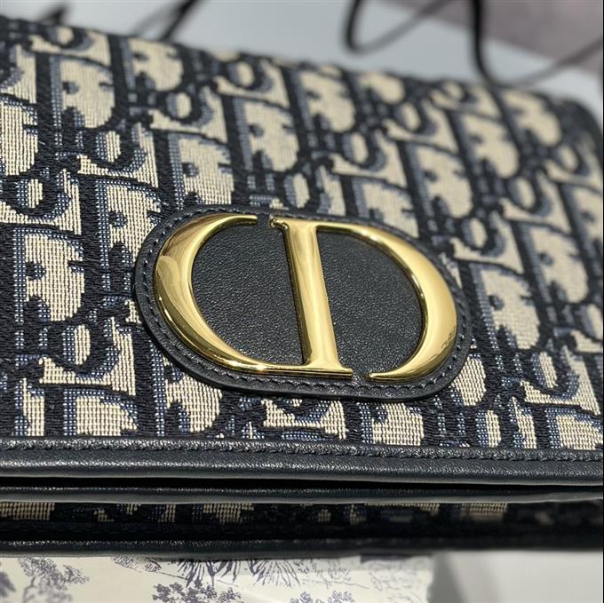 2025228Y340P204618690