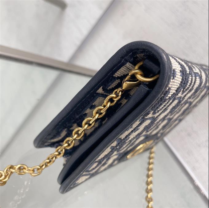 2025228Y350P204618834