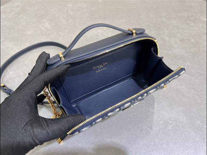 2025228Y450P20461939