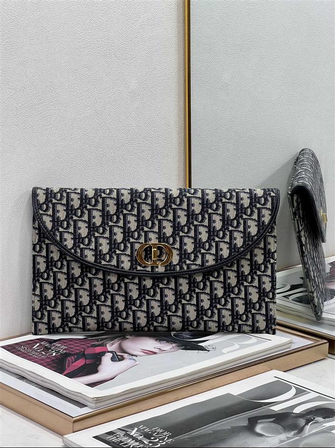 2025228Y500P20461969