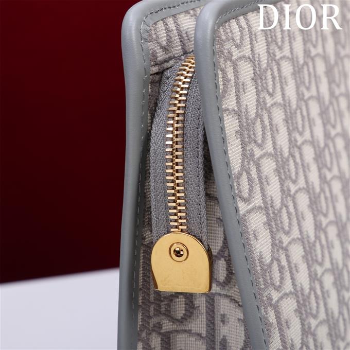 2025228Y500P204641793