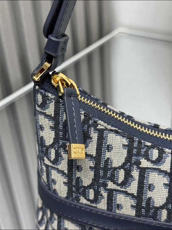 2025228Y550P204619508