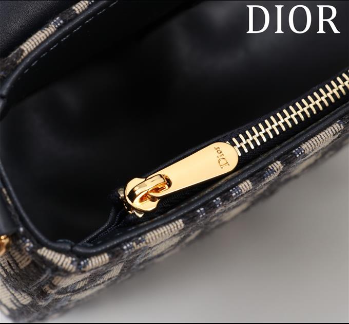 2025228Y550P204619884