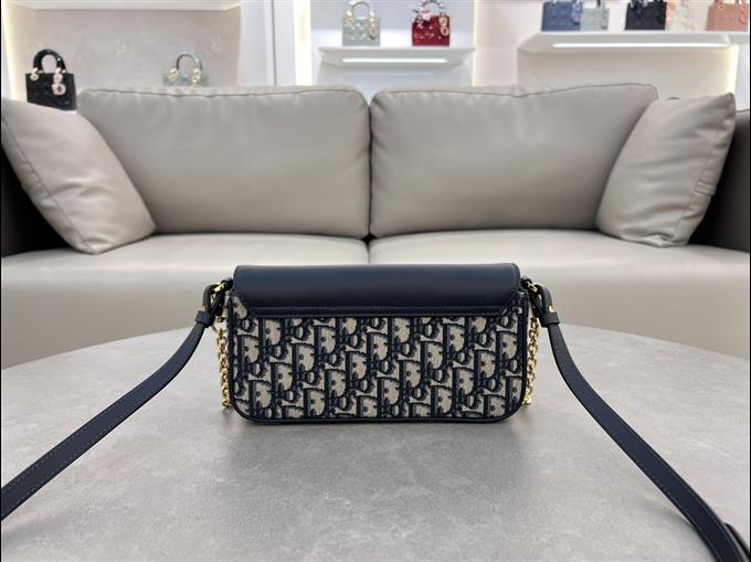 2025228Y550P204620478