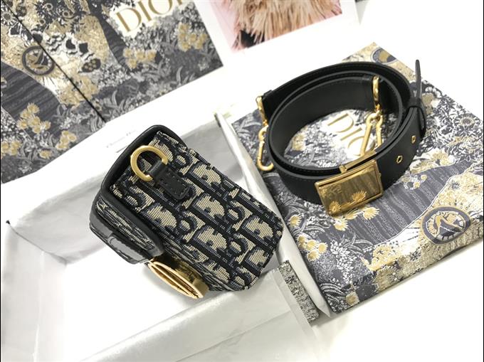 2025228Y550P20462089