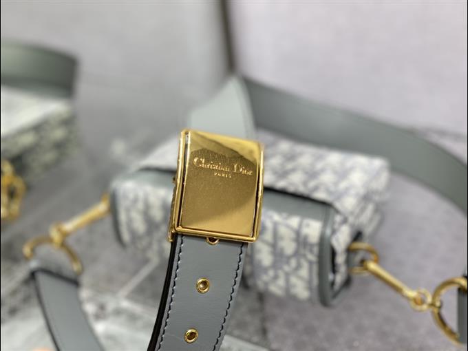 2025228Y550P204641965