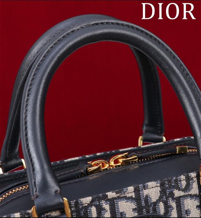 2025228Y550P204642371